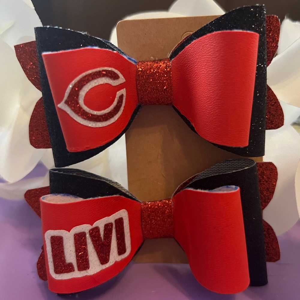 Set of 2, 3 inch hair bows for girls.